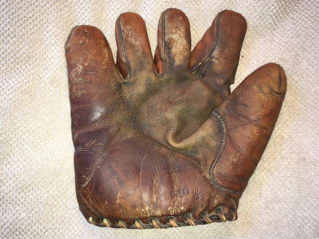 Joe Medwick Wilson 610 Front