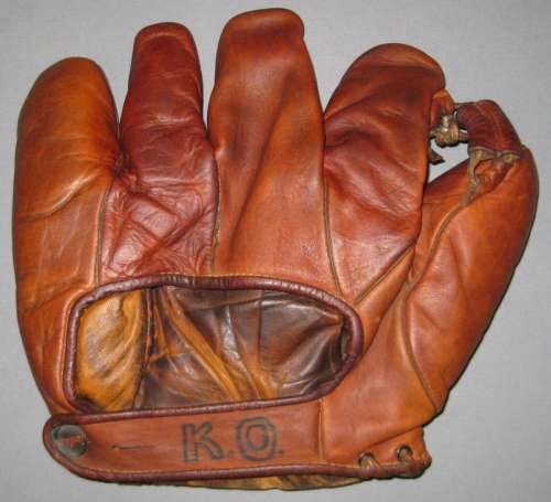 Johnny Vergez Wilson Western 640 Back