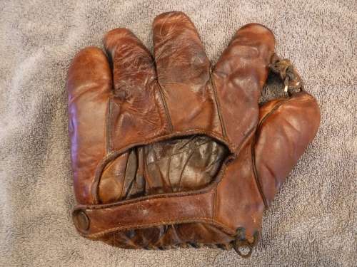 Rajah Hornsby Wilson Western 970 Back