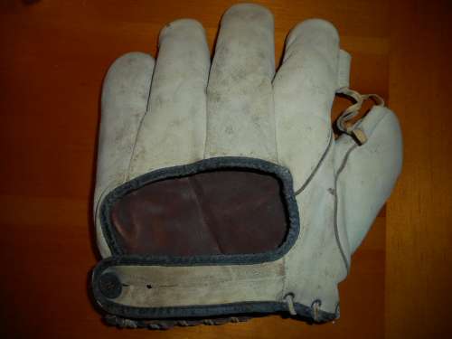 Thomas E. Wilson BB129 Back