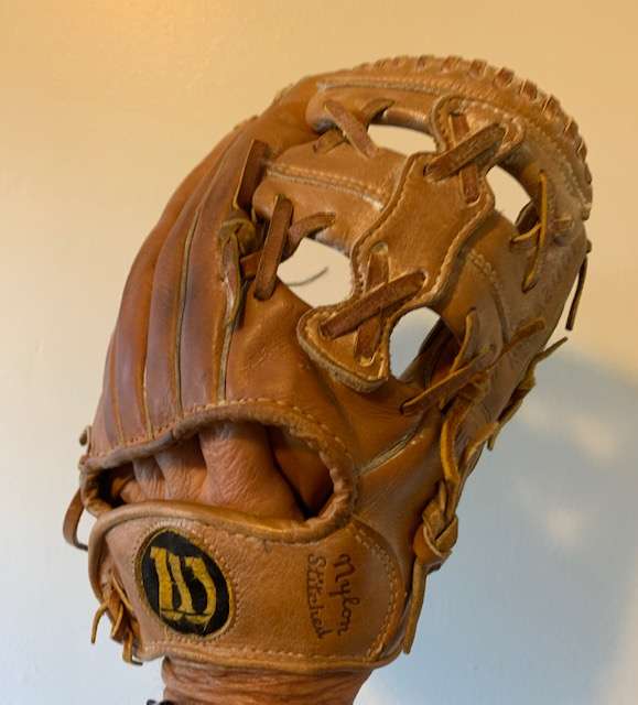 Wilson A2001 2 Back
