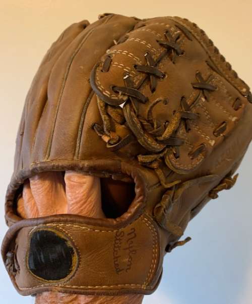 Wilson A2001 3 Back