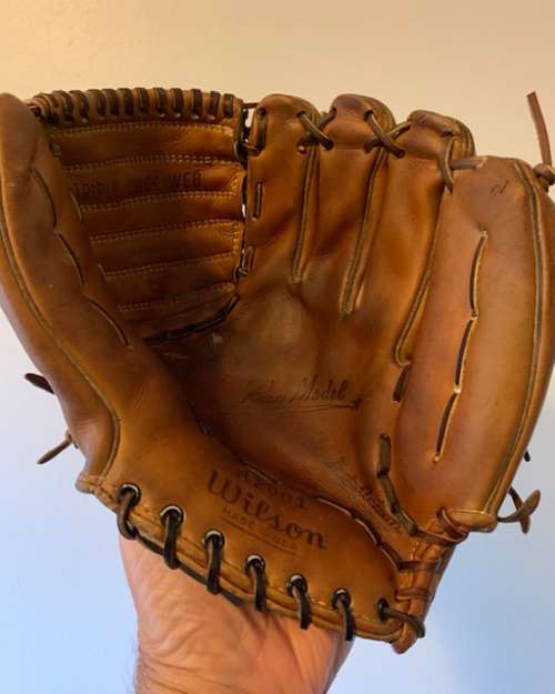 Wilson A2001 5 Front